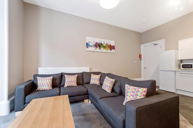 Thumbnail Flat to rent in Bath Street, Glasgow