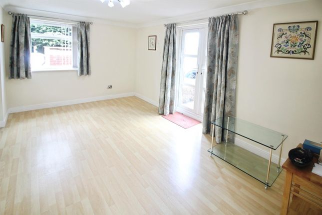Apartment 10, 99, Aberford Road, Leeds photo 4