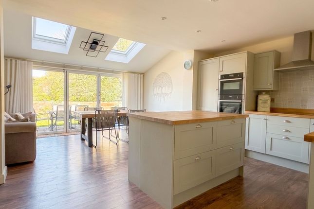 4 Occaney Close, York photo 2