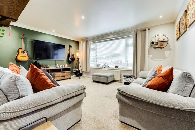 11, Thames Court, Kettering photo 2