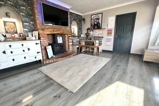 293, Broadway, Fleetwood photo 3