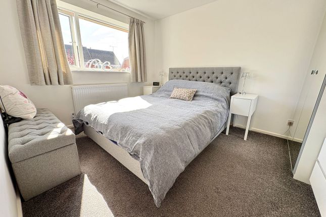 42, Harvest Way, Leicester photo 4