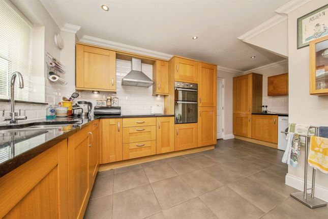 2, Hall Lane, Woodbridge photo 4