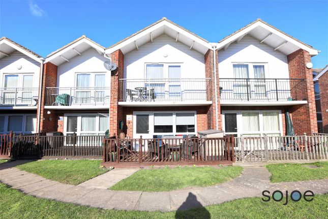 Thumbnail Property to rent in Waterside Park, Corton, Lowestoft