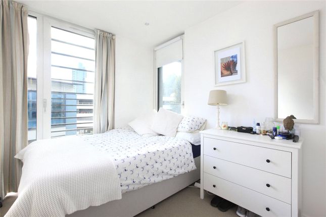 Flat to rent in Aurora Apartments, 10 Buckhold Road, Wandsworth Town, London