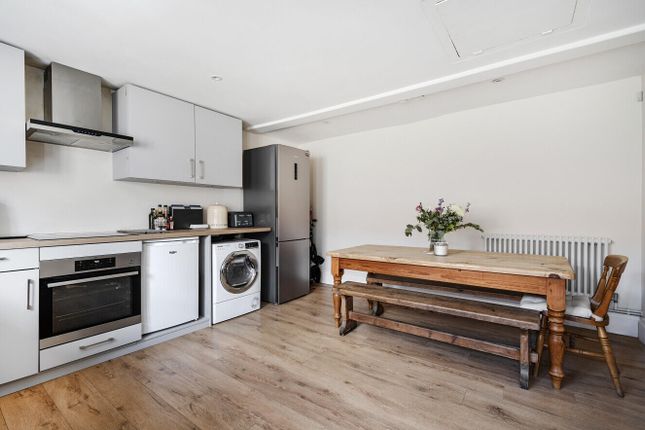 Flat, 17, High Street, Westerham photo 4