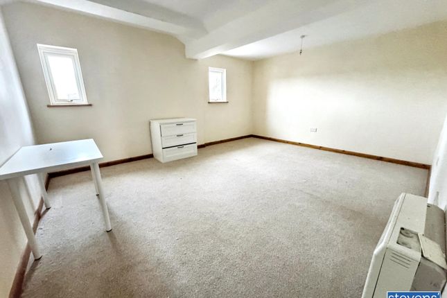 The Flat, 25 Molesworth Way, Holsworthy photo 4