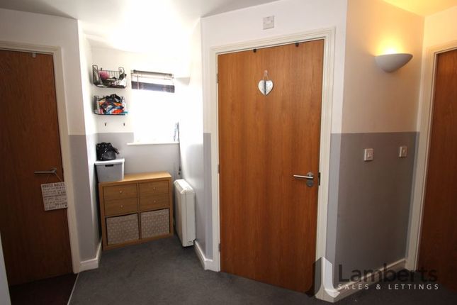 Flat for sale in Evesham Road, Crabbs Cross, Redditch