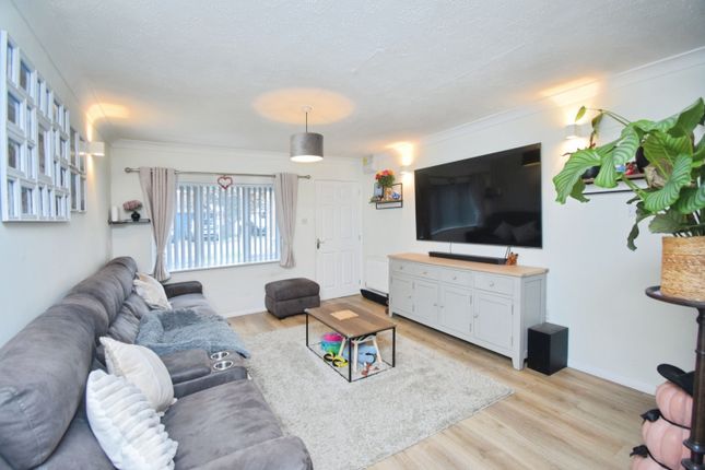 16, Carlton Drive, Bridgwater photo 4