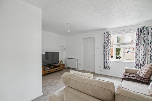 5 Lambourne House, Mallow Road, Southampton photo 4