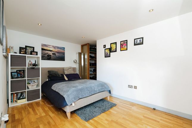 Flat for sale in Neptune Street, Leeds