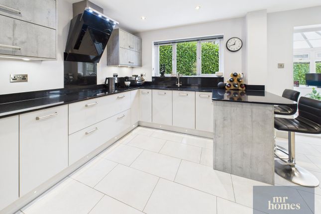 49, Patreane Way, Cardiff photo 2