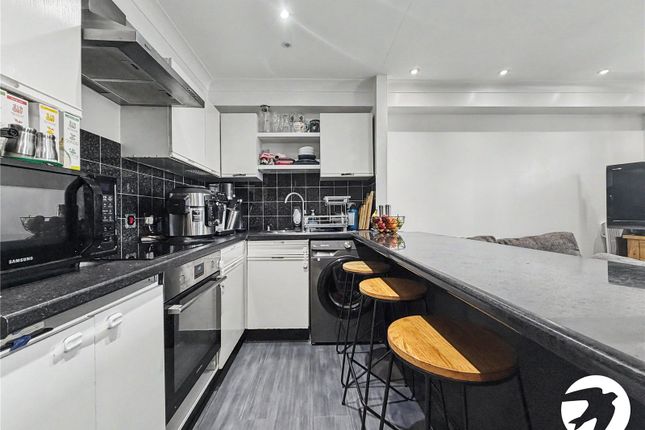 Flat 10, Mount Lodge,, Valley View Road, Kent photo 2