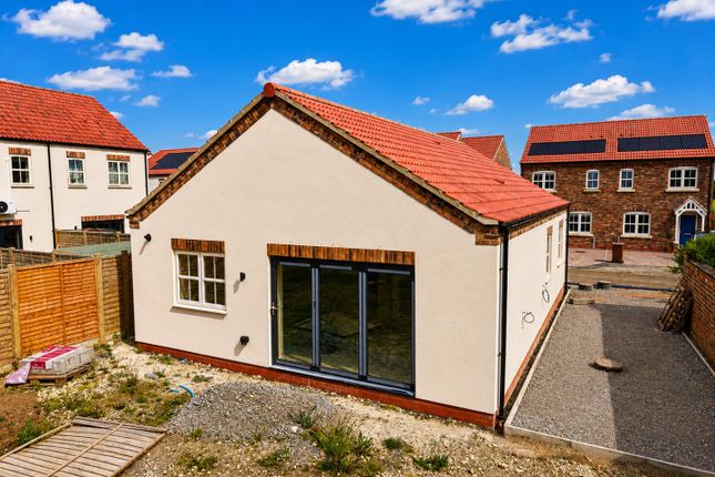 18, Kestrel Field, Driffield photo 2