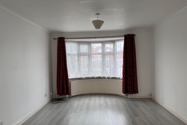 Room to rent in Narborough Road South, Braunstone, Leicester