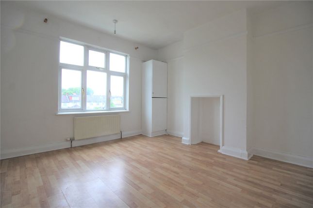 11, Gouge Avenue, Gravesend photo 5