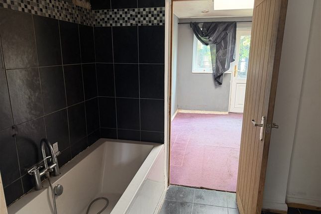 Limpsfield Road, Warlingham photo 5