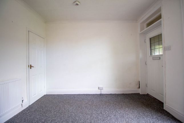 73, Sunningdale Road, Huddersfield photo 4