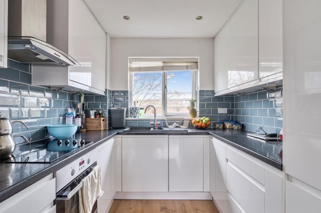 70, Lichfield Gardens, Richmond photo 4