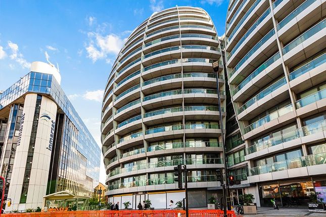 Thumbnail Flat to rent in Old Street, Bezier Apartments, City Road, London