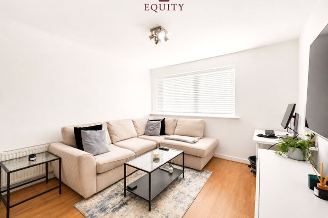 Flat 35, Cosmopolitan Court, 67, Main Avenue, Enfield photo 2