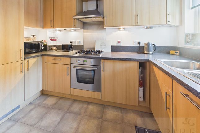 4 Siena Drive, Crawley photo 3
