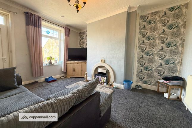 318, Market St, Whitworth photo 2