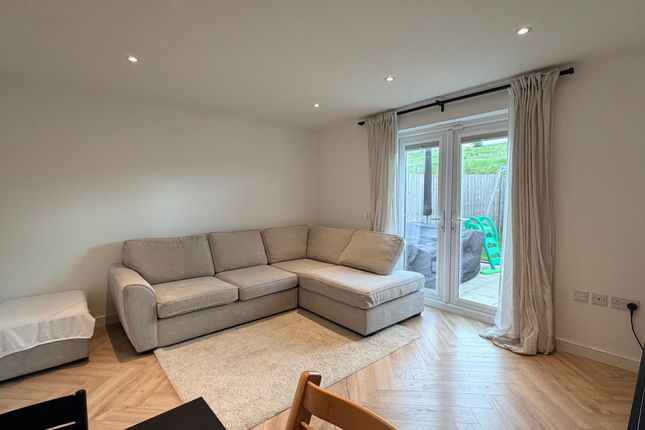 94 Skylark Gardens, Glasgow photo 4