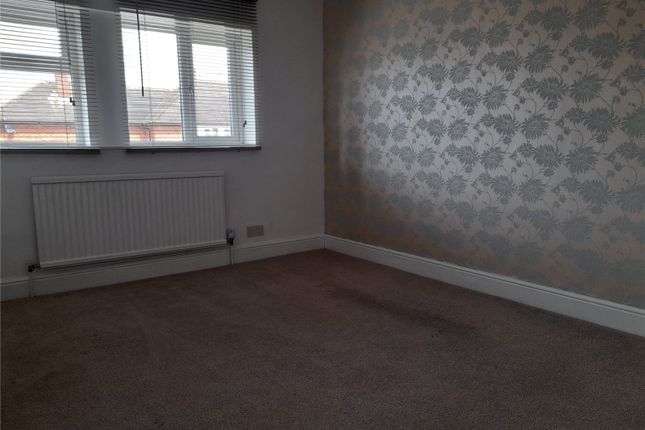 Terraced house to rent in Stanley Green West, Langley, Berkshire