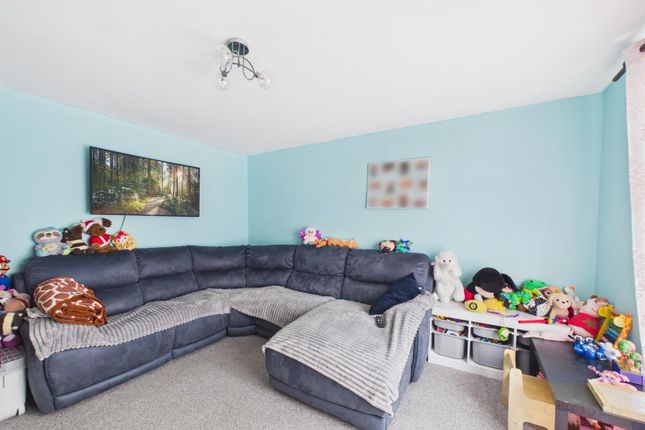 4, Frank Brookes Road, Cheltenham photo 2