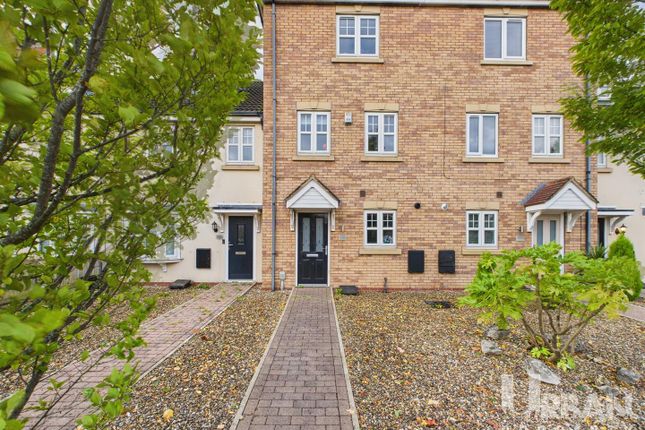 3-bed house on Pools Brook Park, Kingswood HU7, £175,000