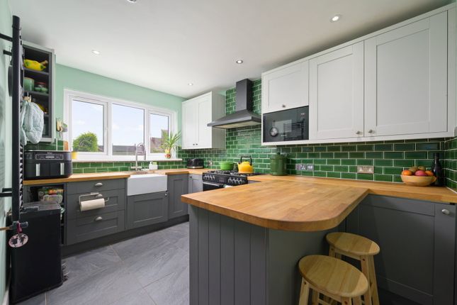22, Heatherwood Park, Pumpherston photo 2