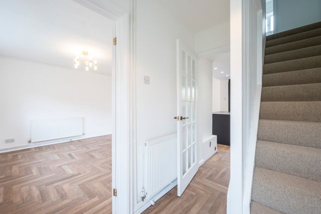 Terraced house to rent in Kent Way, Surbiton