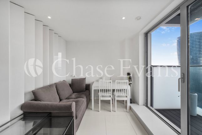 Flat 2609 East Tower, 3, Pan Peninsula, London photo 4