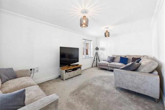 2, Jubilee Crescent, Manningtree photo 2