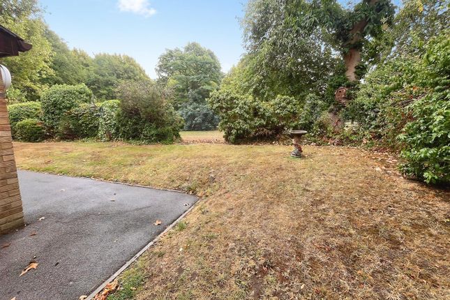 Flat 13, Eggars Court, St. Georges Road East, Aldershot photo 4