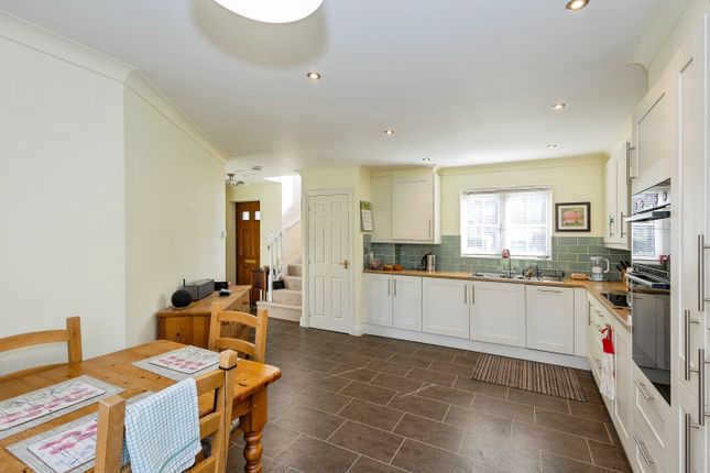 25, Pepper Close, Hayling Island photo 4