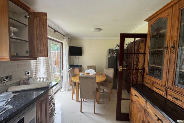 Poplar Road, Sutton photo 3