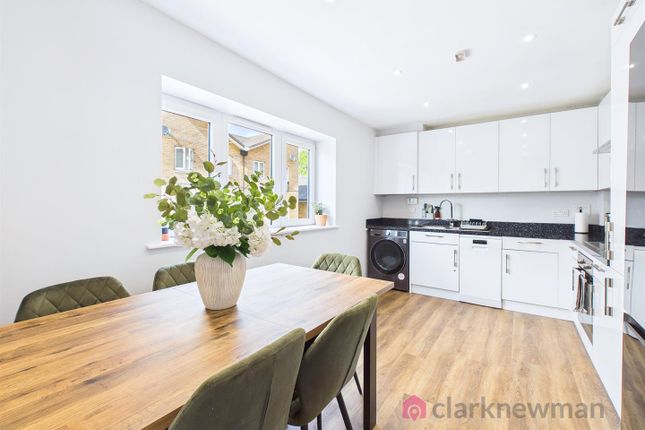 56, Tanyard Place, Harlow photo 2