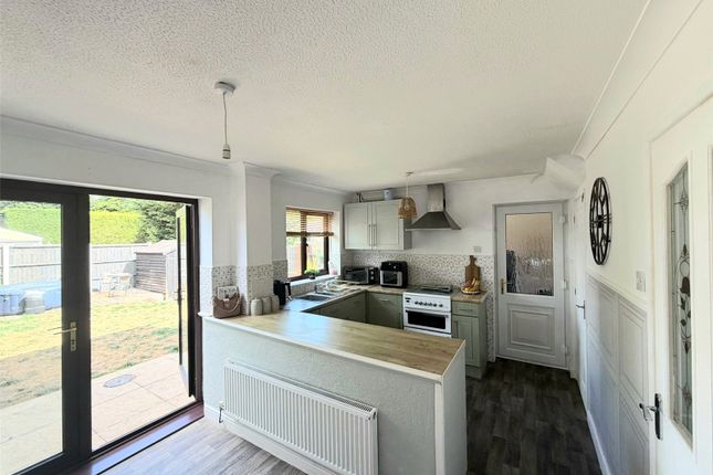 7, Long Lane Drive, Telford photo 2