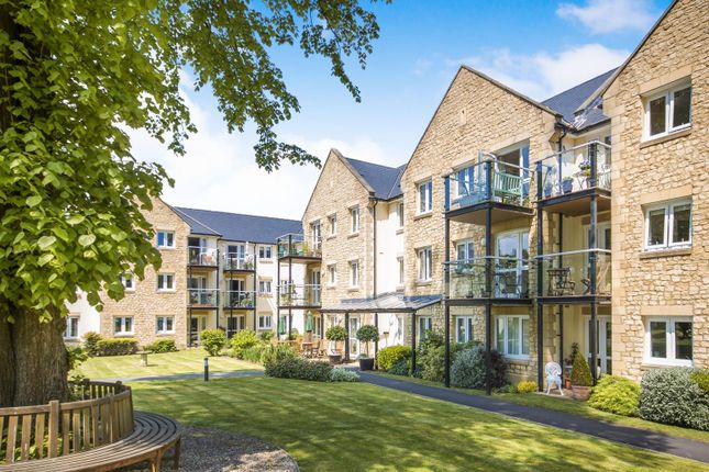 2 bed flat for sale in Holmcroft Court, Charlton Road, Shepton Mallet BA4