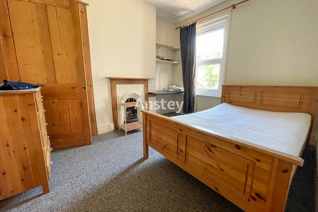 Detached house to rent in Milton Road, Southampton