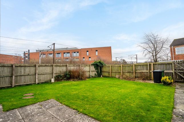 End terrace house for sale in St. Pauls Mews, York