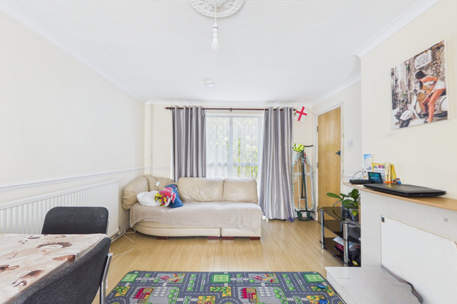 50, Willow Way, Hatfield photo 2