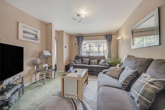 12, Mills Grove, London photo 2