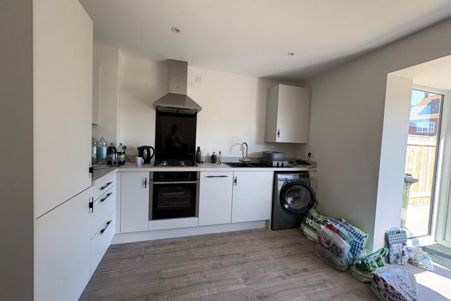 7, Barnes Way, Hull photo 3