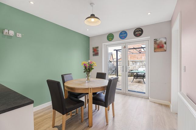 11, Ash Crescent, Harwell photo 4