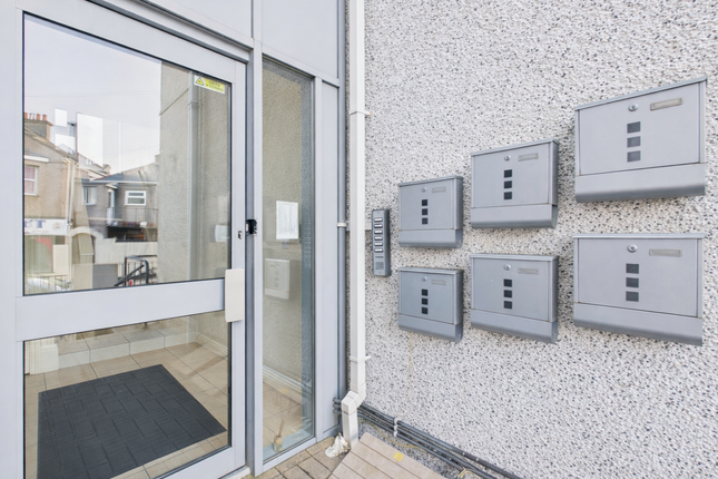 Flat 9, Brunel Court, 1, Barne Road, Plymouth photo 3