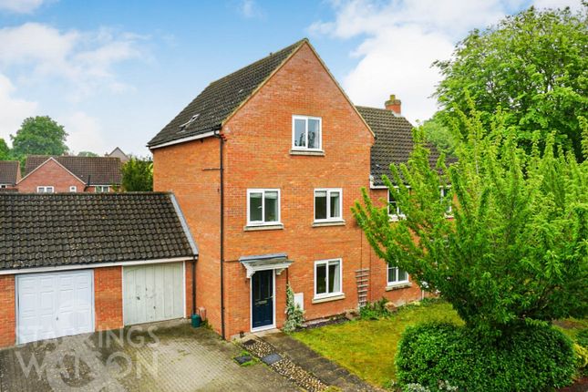 Thumbnail Town house for sale in Macmillan Way, Little Plumstead, Norwich