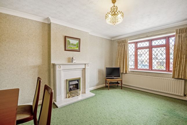 23, Springfield Drive, Nottingham photo 3